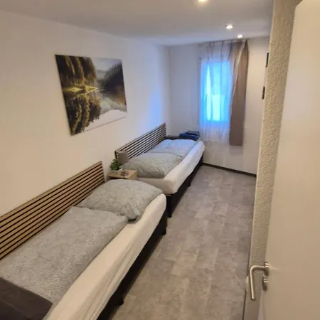Rosengarten 3-zimmer-wohnung-4 Betten-mainz Mainz